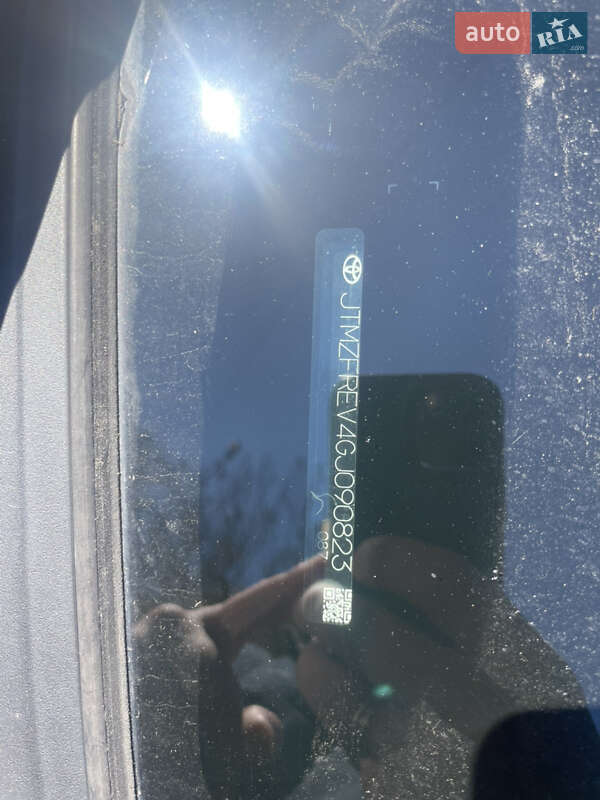 Позашляховик / Кросовер Toyota RAV4 2016 в Львові фото 46 Позашляховик / Кросовер Toyota RAV4 2016 в Львові