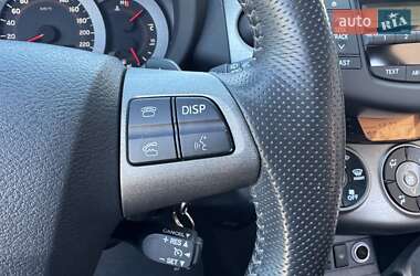Внедорожник / Кроссовер Toyota RAV4 2011 в 