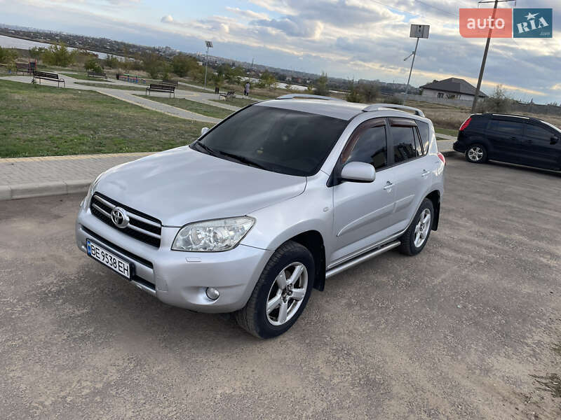 Позашляховик / Кросовер Toyota RAV4 2007 в  фото Позашляховик / Кросовер Toyota RAV4 2007 в