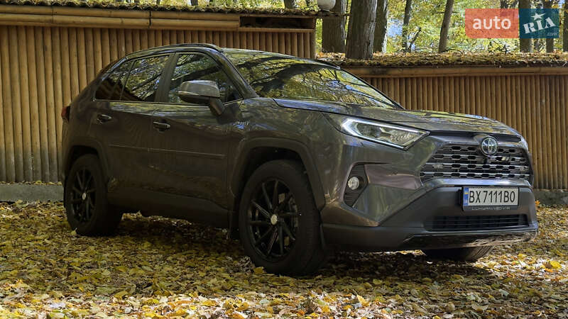 Внедорожник / Кроссовер Toyota RAV4 2019 в Хмельницком фото 6 Внедорожник / Кроссовер Toyota RAV4 2019 в Хмельницком
