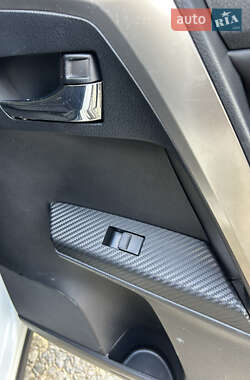 Внедорожник / Кроссовер Toyota RAV4 2013 в 