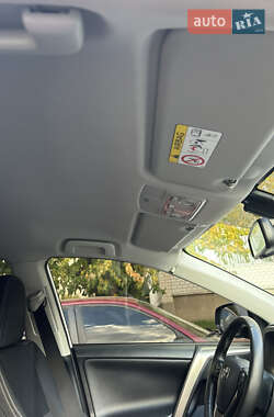 Внедорожник / Кроссовер Toyota RAV4 2013 в 