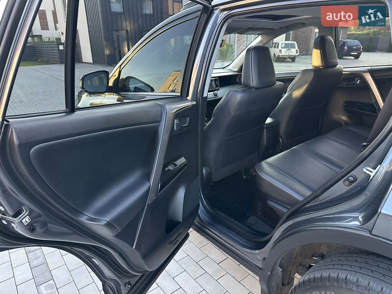 Внедорожник / Кроссовер Toyota RAV4 2016 в Умани фото 43 Внедорожник / Кроссовер Toyota RAV4 2016 в Умани