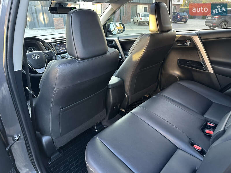 Внедорожник / Кроссовер Toyota RAV4 2016 в Умани фото 46 Внедорожник / Кроссовер Toyota RAV4 2016 в Умани