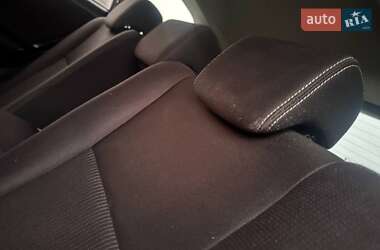 Позашляховик / Кросовер Toyota RAV4 2013 в 