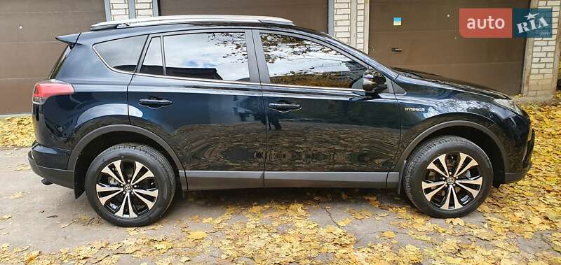 Позашляховик / Кросовер Toyota RAV4 2017 в Харкові фото 2 Позашляховик / Кросовер Toyota RAV4 2017 в Харкові