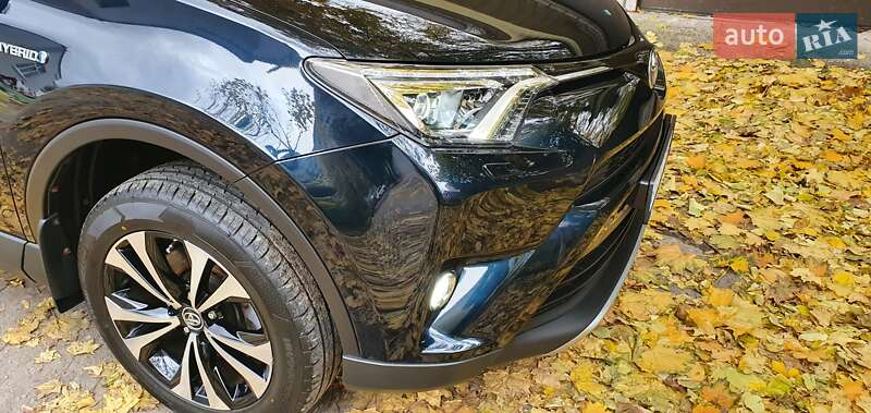 Позашляховик / Кросовер Toyota RAV4 2017 в Харкові фото Позашляховик / Кросовер Toyota RAV4 2017 в Харкові