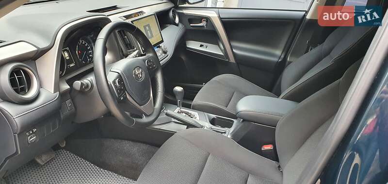 Позашляховик / Кросовер Toyota RAV4 2017 в Харкові фото 12 Позашляховик / Кросовер Toyota RAV4 2017 в Харкові