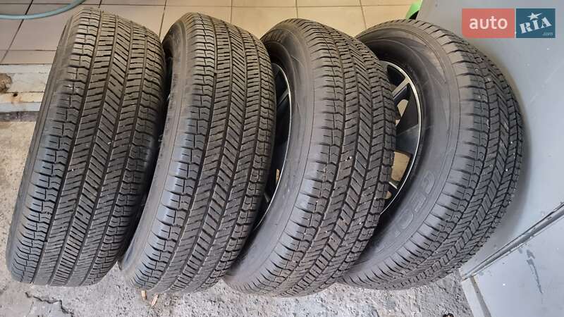 Позашляховик / Кросовер Toyota RAV4 2017 в Харкові фото 31 Позашляховик / Кросовер Toyota RAV4 2017 в Харкові