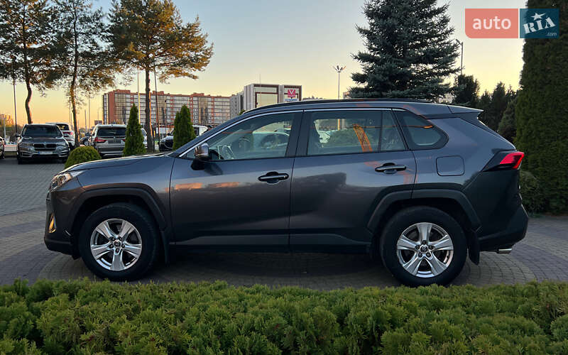 Позашляховик / Кросовер Toyota RAV4 2020 в Львові фото 4 Позашляховик / Кросовер Toyota RAV4 2020 в Львові