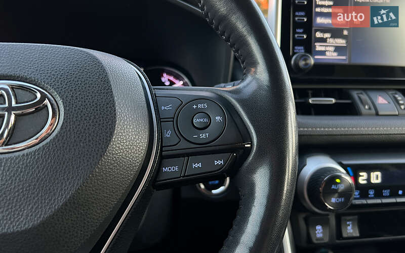 Позашляховик / Кросовер Toyota RAV4 2020 в Львові фото 12 Позашляховик / Кросовер Toyota RAV4 2020 в Львові