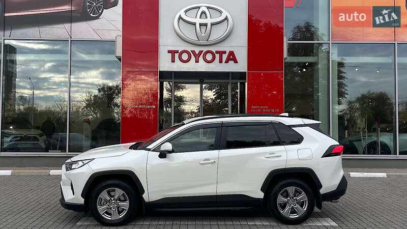 Позашляховик / Кросовер Toyota RAV4 2022 в Запоріжжі