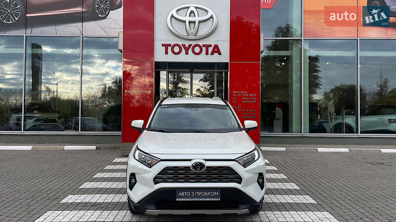Позашляховик / Кросовер Toyota RAV4 2022 в Запоріжжі