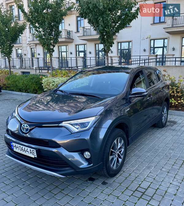 Внедорожник / Кроссовер Toyota RAV4 2017 в Одессе фото 3 Внедорожник / Кроссовер Toyota RAV4 2017 в Одессе