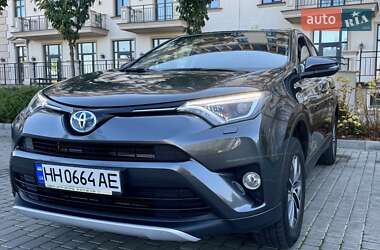 Позашляховик / Кросовер Toyota RAV4 2017 в  фото 8 Позашляховик / Кросовер Toyota RAV4 2017 в