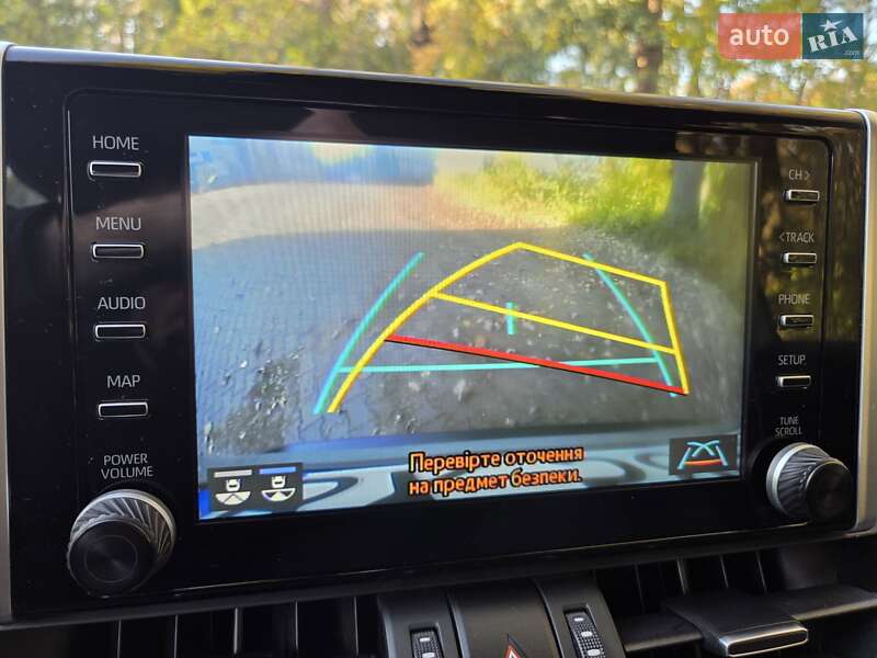 Внедорожник / Кроссовер Toyota RAV4 2020 в Хмельницком