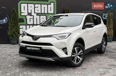 Внедорожник / Кроссовер Toyota RAV4 2016 в 