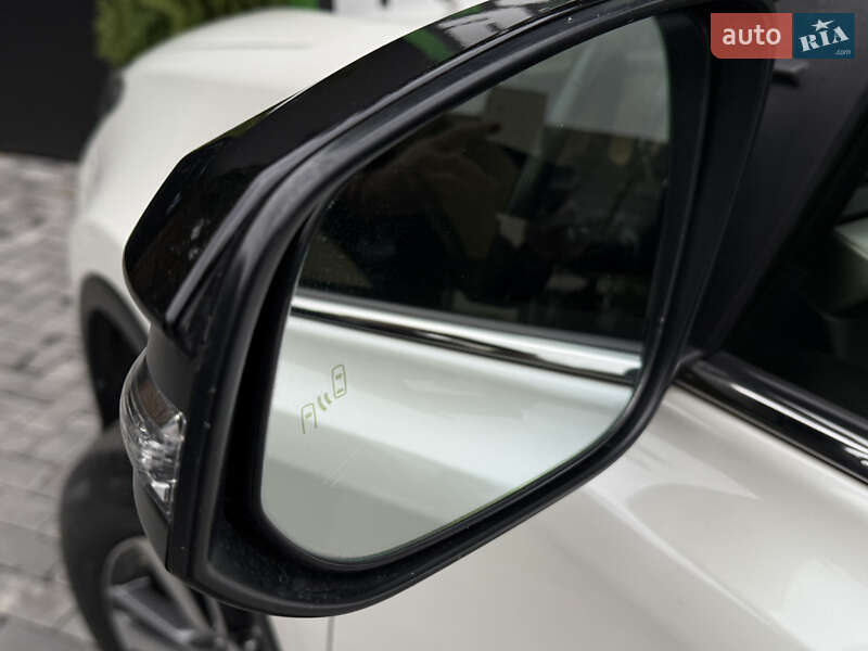 Внедорожник / Кроссовер Toyota RAV4 2016 в Киеве