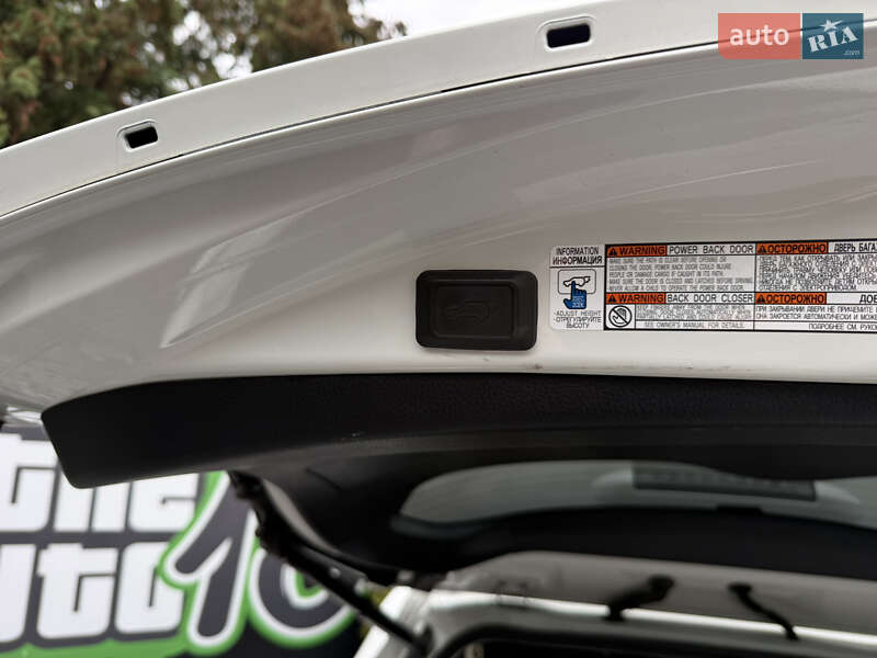 Внедорожник / Кроссовер Toyota RAV4 2016 в Киеве