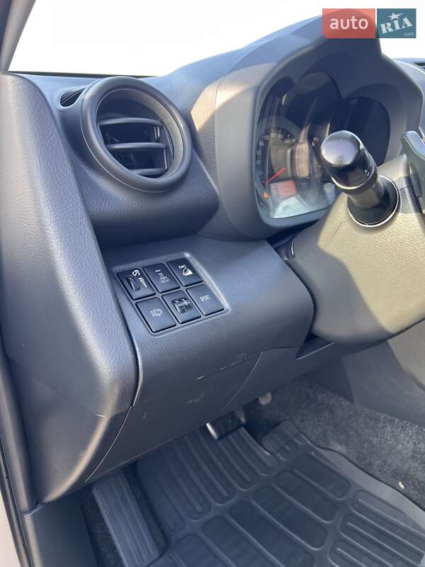 Позашляховик / Кросовер Toyota RAV4 2012 в Рівному фото 14 Позашляховик / Кросовер Toyota RAV4 2012 в Рівному