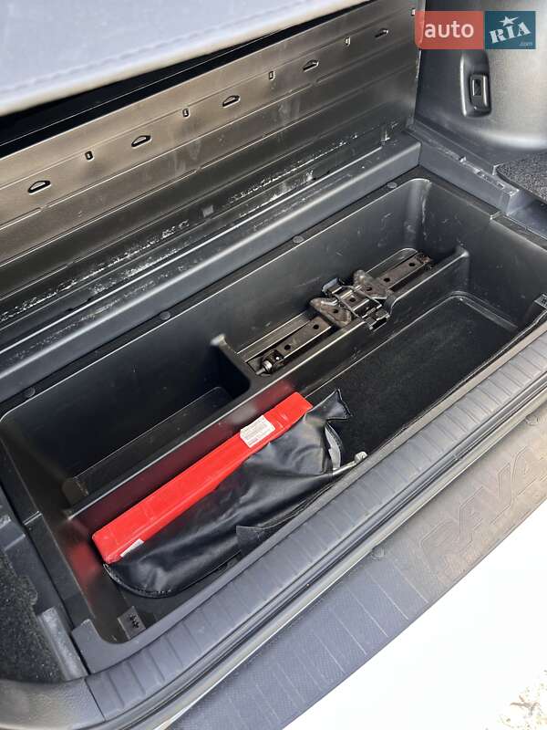 Позашляховик / Кросовер Toyota RAV4 2012 в Рівному фото 23 Позашляховик / Кросовер Toyota RAV4 2012 в Рівному