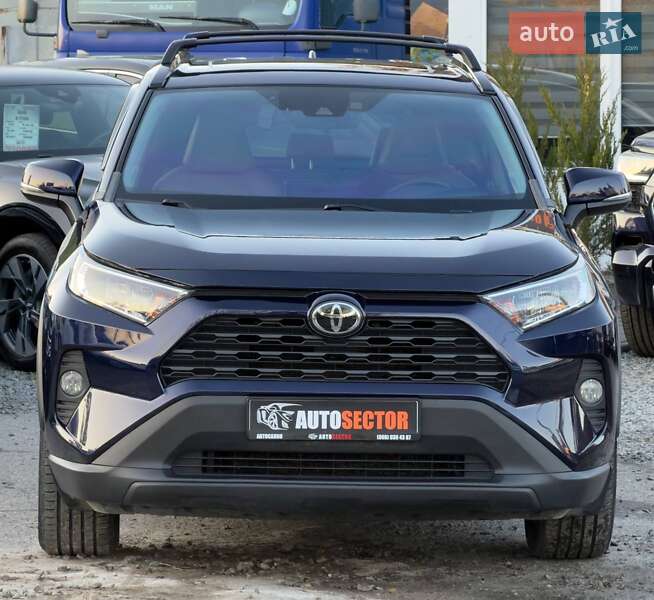 Внедорожник / Кроссовер Toyota RAV4 2019 в Харькове