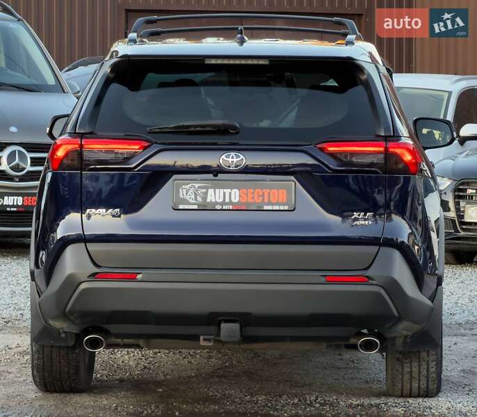 Внедорожник / Кроссовер Toyota RAV4 2019 в Харькове