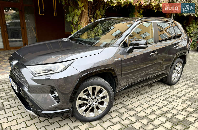 Позашляховик / Кросовер Toyota RAV4 2020 в Києві