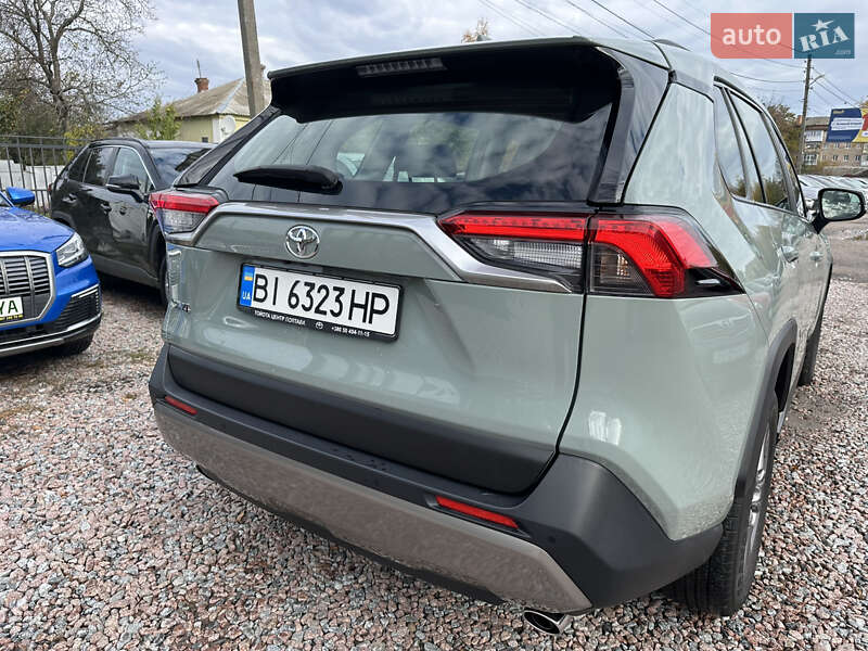 Внедорожник / Кроссовер Toyota RAV4 2022 в Полтаве