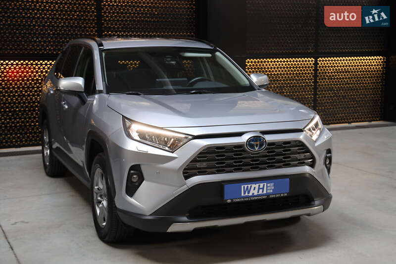 Внедорожник / Кроссовер Toyota RAV4 2023 в Луцке фото 3 Внедорожник / Кроссовер Toyota RAV4 2023 в Луцке