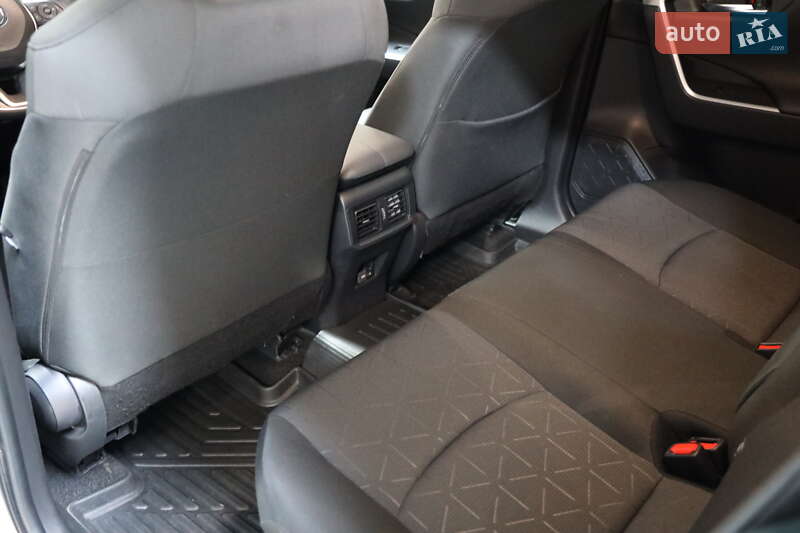 Внедорожник / Кроссовер Toyota RAV4 2023 в Луцке фото 27 Внедорожник / Кроссовер Toyota RAV4 2023 в Луцке