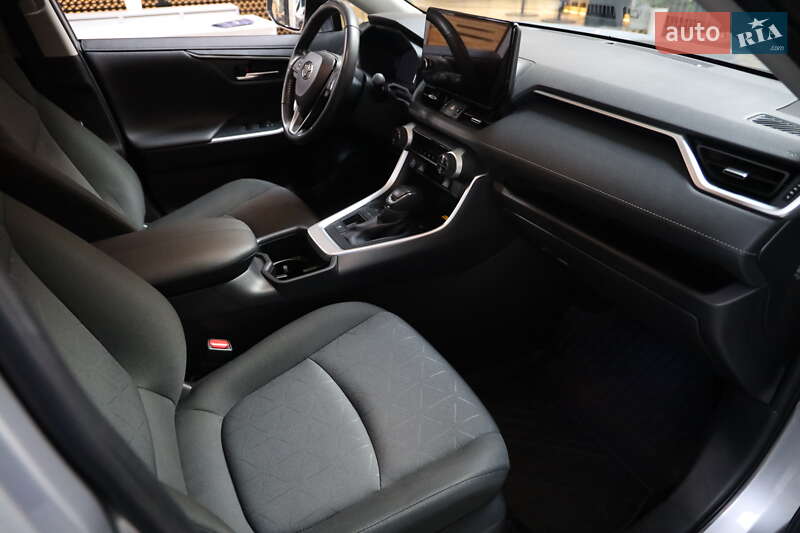 Внедорожник / Кроссовер Toyota RAV4 2023 в Луцке фото 36 Внедорожник / Кроссовер Toyota RAV4 2023 в Луцке