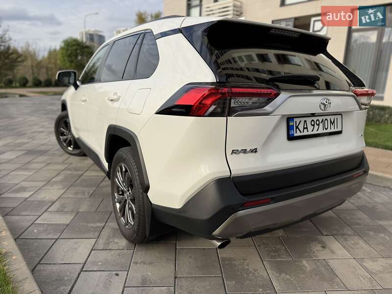 Внедорожник / Кроссовер Toyota RAV4 2023 в Киеве фото 4 Внедорожник / Кроссовер Toyota RAV4 2023 в Киеве