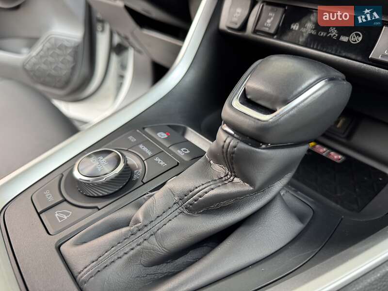 Внедорожник / Кроссовер Toyota RAV4 2023 в Киеве фото 20 Внедорожник / Кроссовер Toyota RAV4 2023 в Киеве