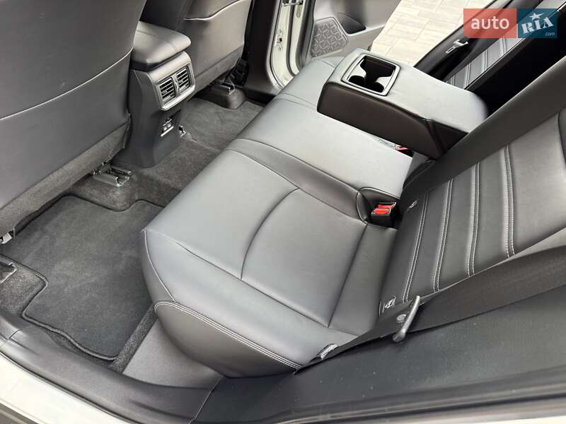 Внедорожник / Кроссовер Toyota RAV4 2023 в Киеве фото 19 Внедорожник / Кроссовер Toyota RAV4 2023 в Киеве