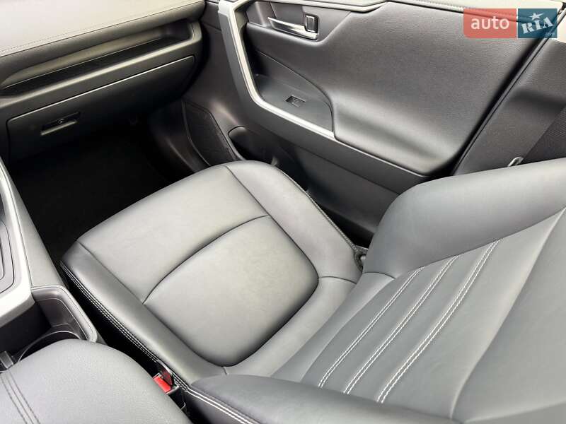 Внедорожник / Кроссовер Toyota RAV4 2023 в Киеве фото 50 Внедорожник / Кроссовер Toyota RAV4 2023 в Киеве