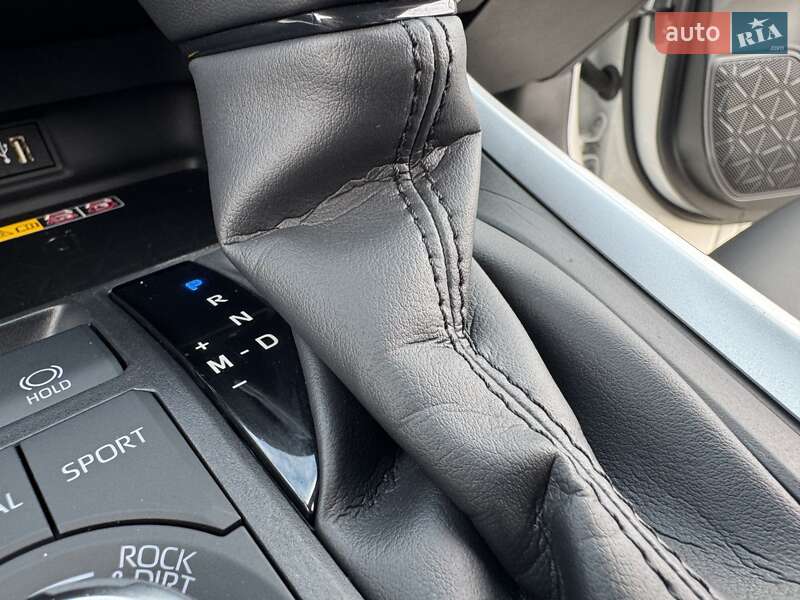 Внедорожник / Кроссовер Toyota RAV4 2023 в Киеве фото 58 Внедорожник / Кроссовер Toyota RAV4 2023 в Киеве