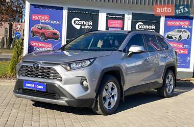 Внедорожник / Кроссовер Toyota RAV4 2020 в 