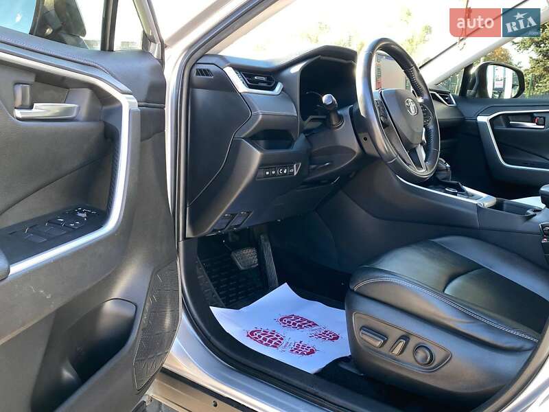 Внедорожник / Кроссовер Toyota RAV4 2020 в Львове фото 8 Внедорожник / Кроссовер Toyota RAV4 2020 в Львове