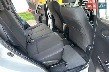 Внедорожник / Кроссовер Toyota RAV4 2017 в 