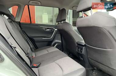 Внедорожник / Кроссовер Toyota RAV4 2023 в 