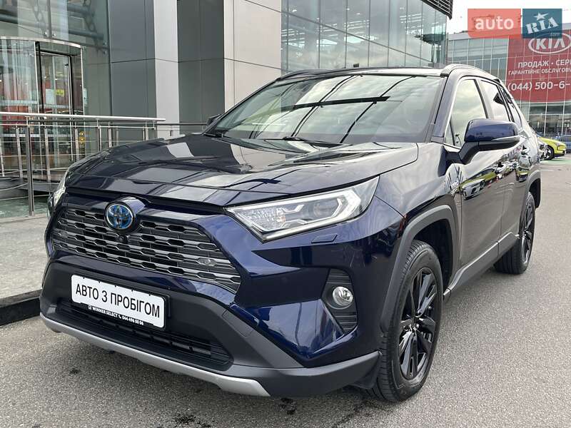 Позашляховик / Кросовер Toyota RAV4 2019 в Києві фото 2 Позашляховик / Кросовер Toyota RAV4 2019 в Києві