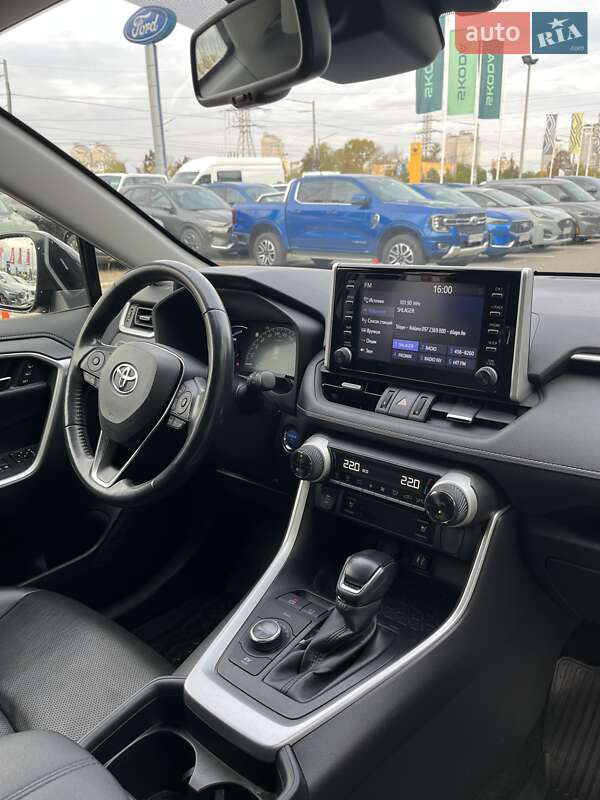Позашляховик / Кросовер Toyota RAV4 2019 в Києві фото 17 Позашляховик / Кросовер Toyota RAV4 2019 в Києві