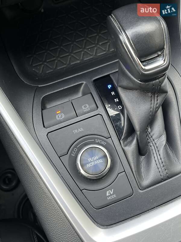 Позашляховик / Кросовер Toyota RAV4 2019 в Києві фото 26 Позашляховик / Кросовер Toyota RAV4 2019 в Києві