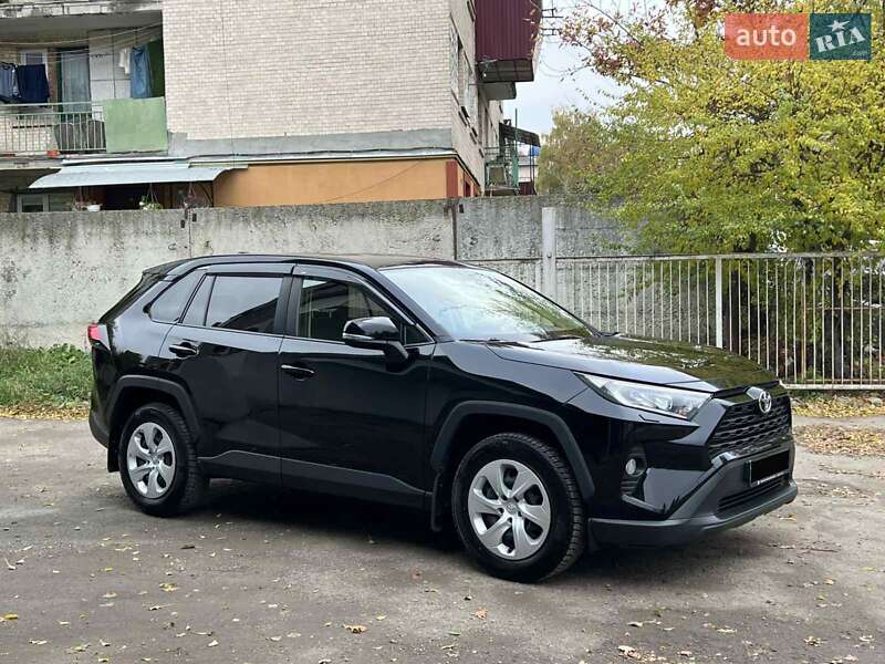 Внедорожник / Кроссовер Toyota RAV4 2019 в Тернополе фото 6 Внедорожник / Кроссовер Toyota RAV4 2019 в Тернополе