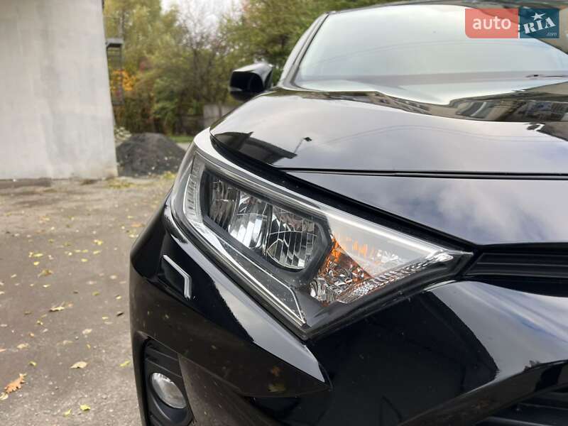 Внедорожник / Кроссовер Toyota RAV4 2019 в Тернополе фото 14 Внедорожник / Кроссовер Toyota RAV4 2019 в Тернополе