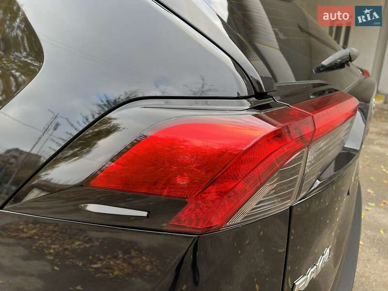 Внедорожник / Кроссовер Toyota RAV4 2019 в Тернополе фото 18 Внедорожник / Кроссовер Toyota RAV4 2019 в Тернополе