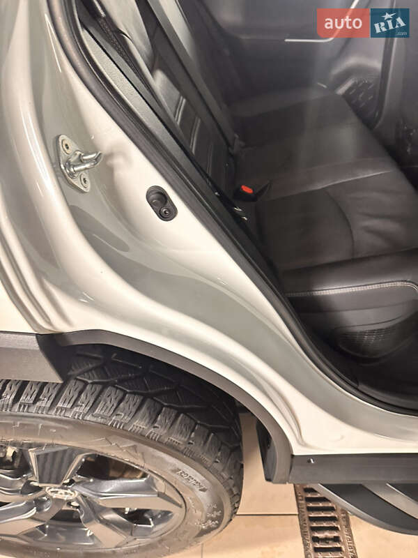 Позашляховик / Кросовер Toyota RAV4 2019 в Києві