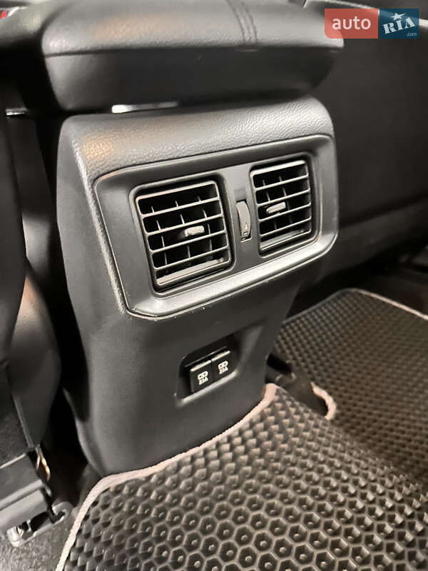 Позашляховик / Кросовер Toyota RAV4 2019 в Києві