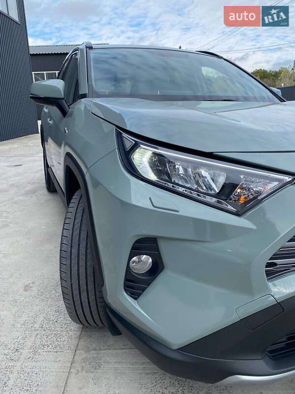 Внедорожник / Кроссовер Toyota RAV4 2018 в Броварах